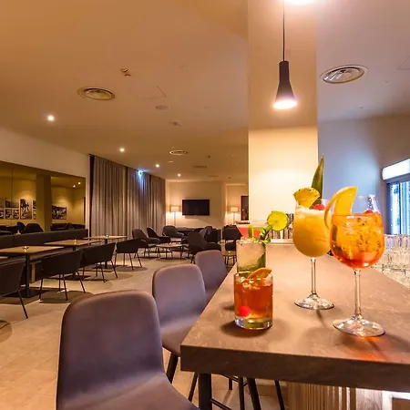 Le Torri Del Garda Familyspa 酒店 托里德尔贝纳科