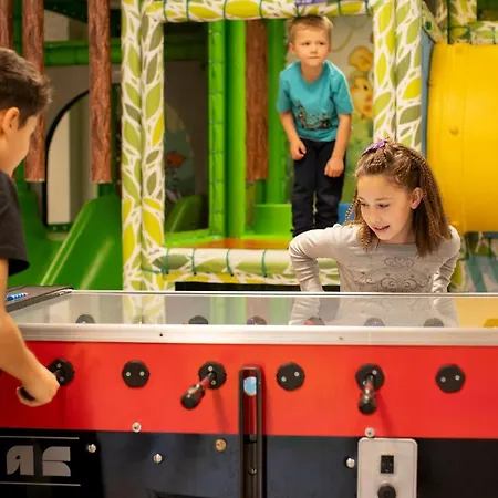 Le Torri Del Garda Familyspa Торри-дель-Бенако