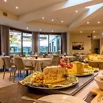 Le Torri Del Garda Familyspa トッリ・デル・ベーナコ