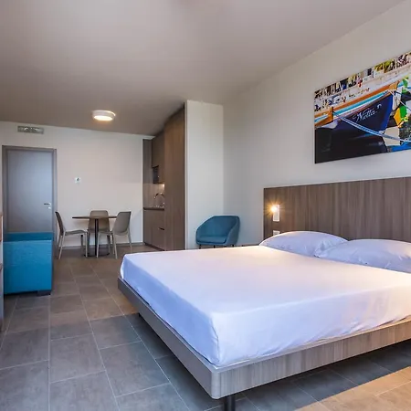 Le Torri Del Garda Familyspa Hotel 4*