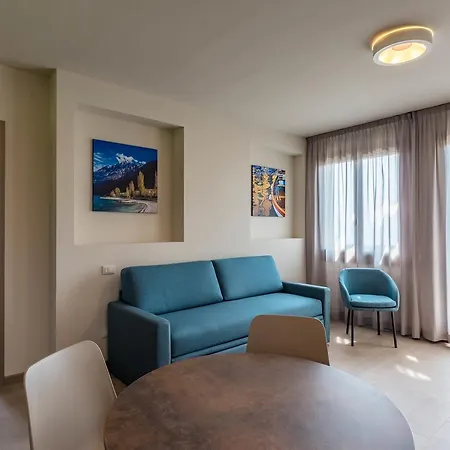 Le Torri Del Garda Familyspa Hotel Torri Del Benaco