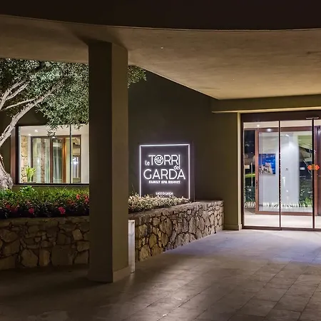 Hotel Le Torri Del Garda Familyspa Torri Del Benaco