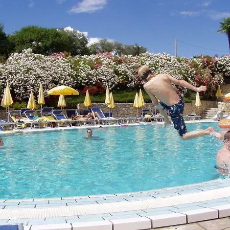 Le Torri Del Garda Familyspa 4* Torri Del Benaco