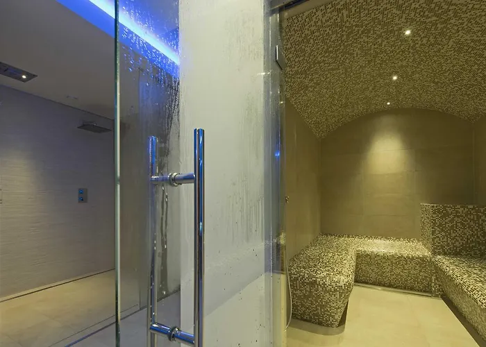 Hotel Le Torri Del Garda Familyspa Torri Del Benaco