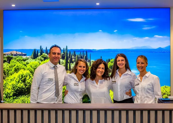 Hotel Le Torri Del Garda Familyspa Torri Del Benaco