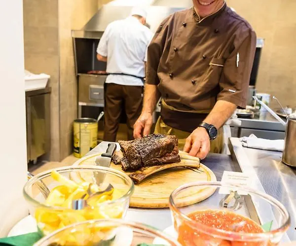 Hotel Le Torri Del Garda Familyspa Torri Del Benaco