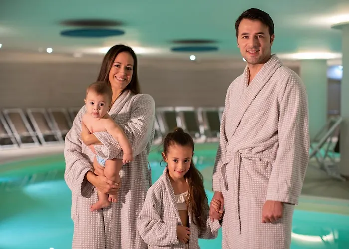 Hotel Le Torri Del Garda Familyspa Torri Del Benaco