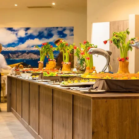 Le Torri Del Garda Familyspa ホテル トッリ・デル・ベーナコ