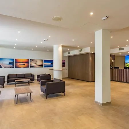 Le Torri Del Garda Familyspa 4* トッリ・デル・ベーナコ